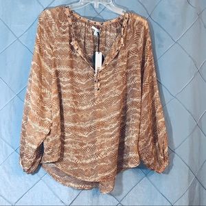 💋 NEW Amuse society studded blouse small